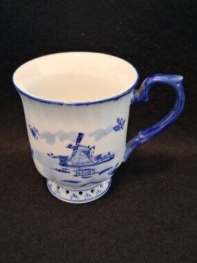 Vintage 1970/80s Royal Twickel Holland Handpainted Delft B&W Windmill Footed Cup